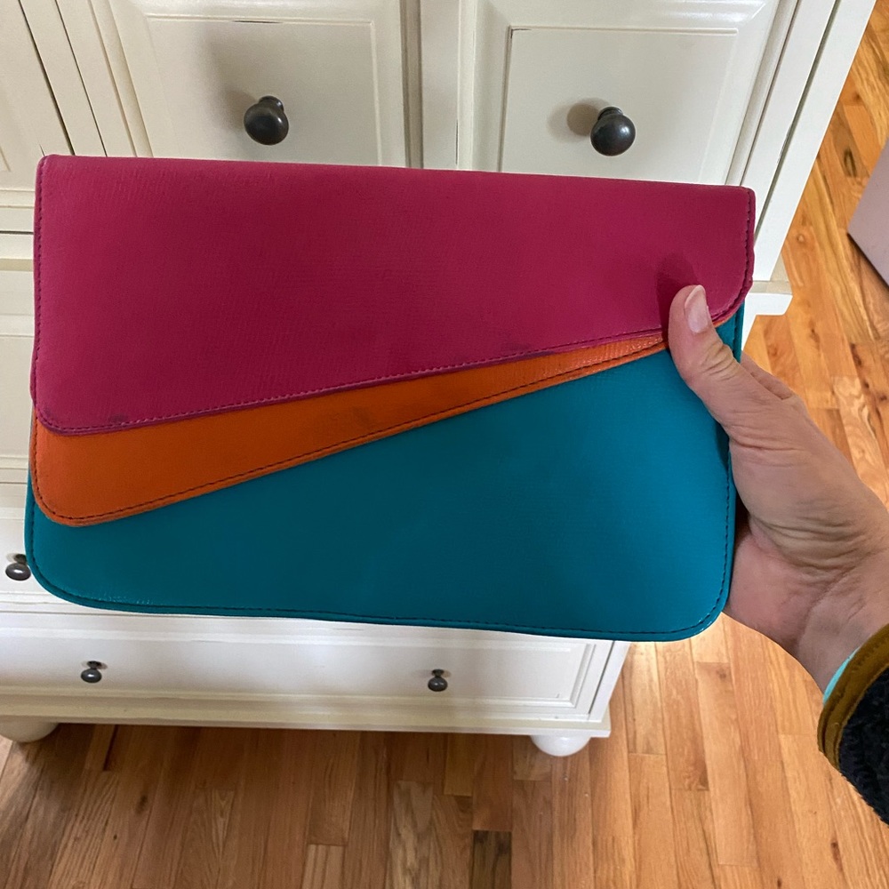 Multi-colored hand bag